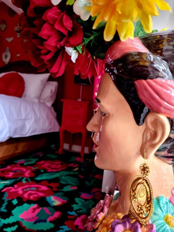Frida'S Cottage Уитби Экстерьер фото